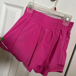 Lululemon Hotty hot high rise 4 inch shorts size 2